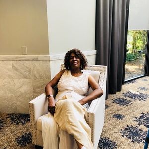 Meet your Posher, Alma